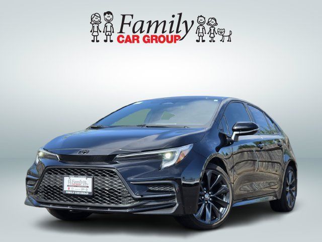 Certified 2025 Toyota Corolla SE FWD image 1