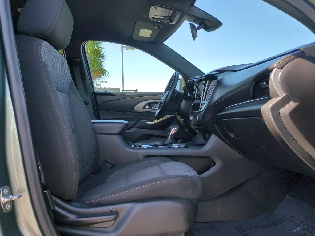 Used 2023 Chevrolet Traverse LT FWD image 35