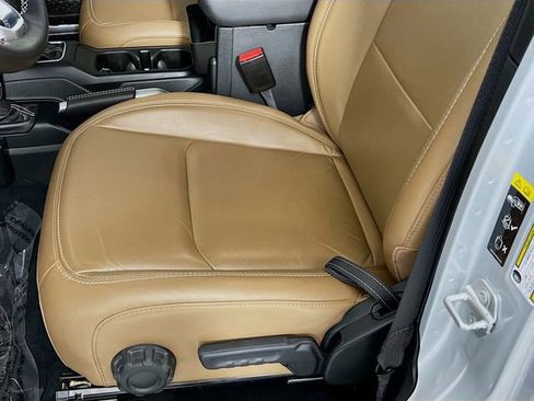 Used 2022 Jeep Wrangler Unlimited Rubicon w/ Steel Bumper Group image 19