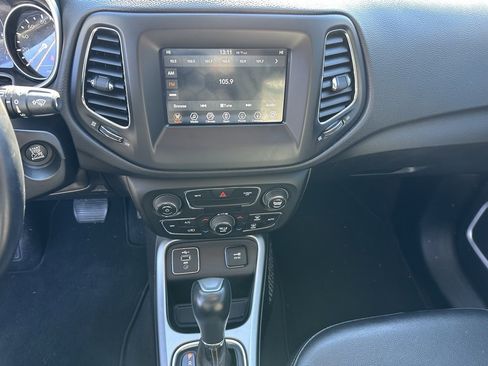 Used 2020 Jeep Compass Latitude image 23