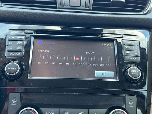 Used 2017 Nissan Rogue SL w/ SL Premium Package image 12