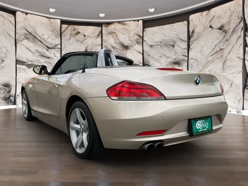 Used 2011 BMW Z4 sDrive30i RWD image 8