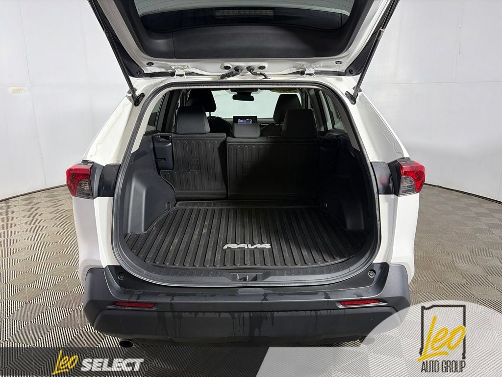 Used 2019 Toyota RAV4 LE w/ All Weather Liner Package AWD/4WD image 9