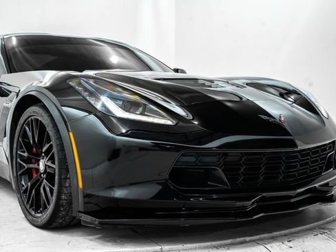 Used 2015 Chevrolet Corvette Z06 w/ 3LZ Preferred Equipment Group image 14