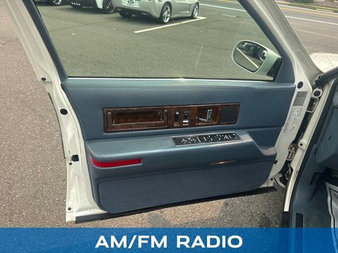 Used 1995 Cadillac Fleetwood Brougham RWD image 10