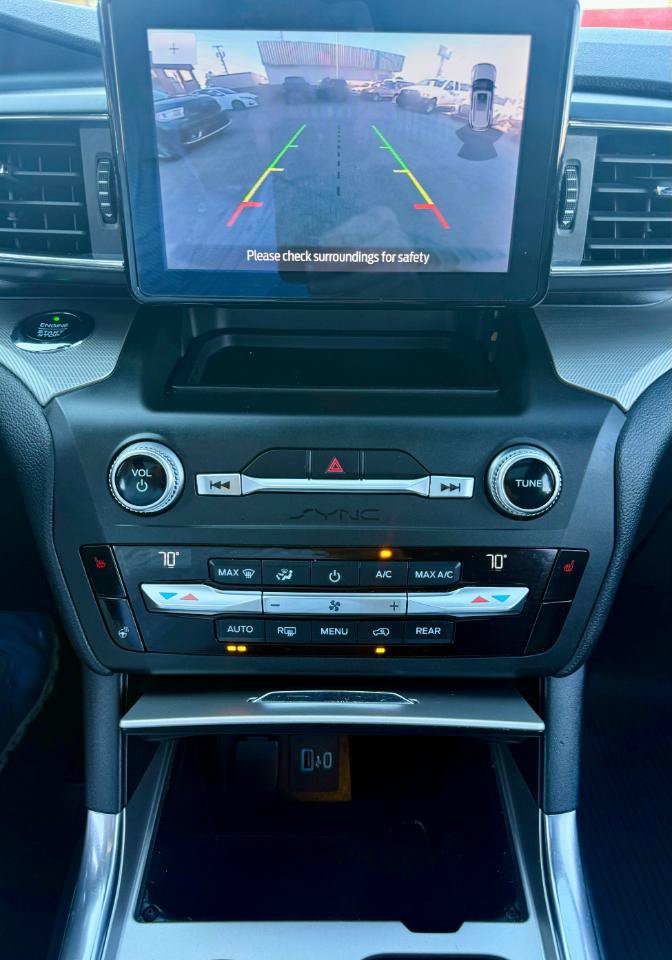 Used 2020 Ford Explorer XLT w/ Equipment Group 202A AWD/4WD image 25