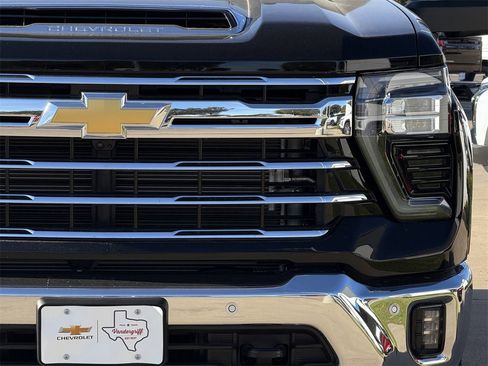 New 2025 Chevrolet Silverado 2500 LTZ w/ LTZ Texas Edition image 9