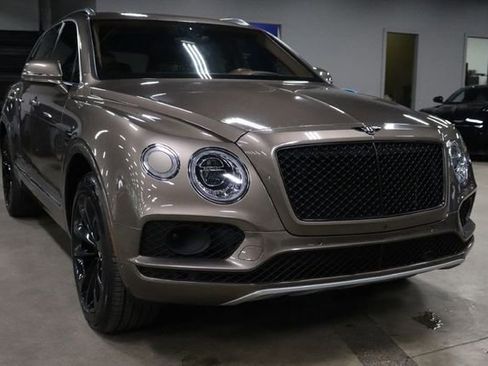 Used 2017 Bentley Bentayga AWD/4WD image 7