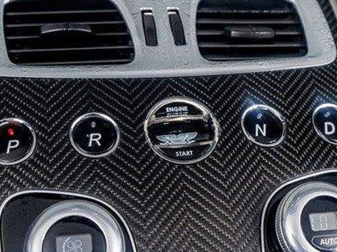 Used 2017 Aston Martin Vanquish S image 44