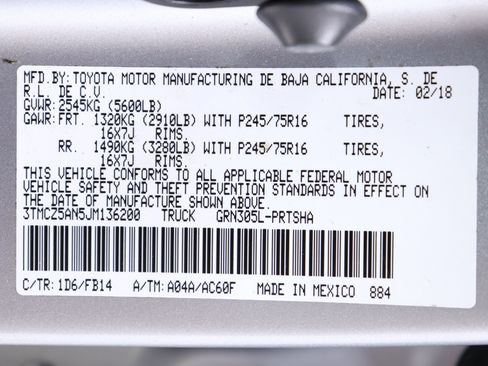 Used 2018 Toyota Tacoma SR image 64