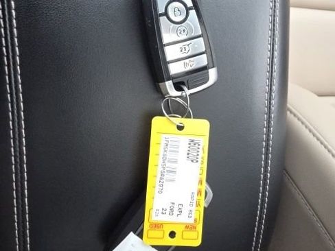 Used 2023 Ford Explorer XLT w/ Equipment Group 202A image 27