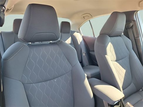 Used 2021 Toyota Corolla LE image 24