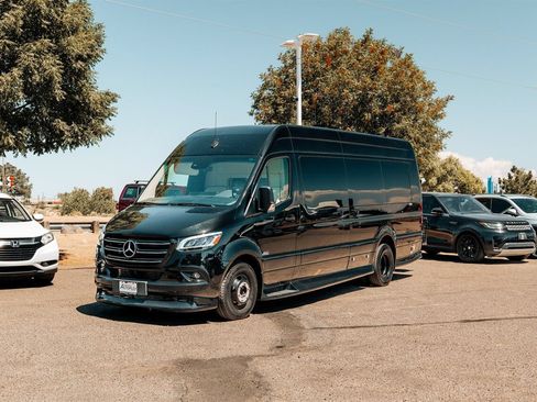 Used 2024 Mercedes-Benz Sprinter 3500 image 3