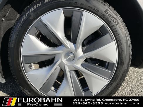 Used 2023 Tesla Model Y Long Range image 32