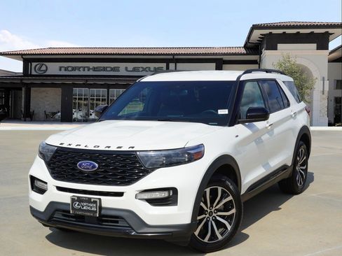 Used 2022 Ford Explorer ST-Line AWD/4WD image 1