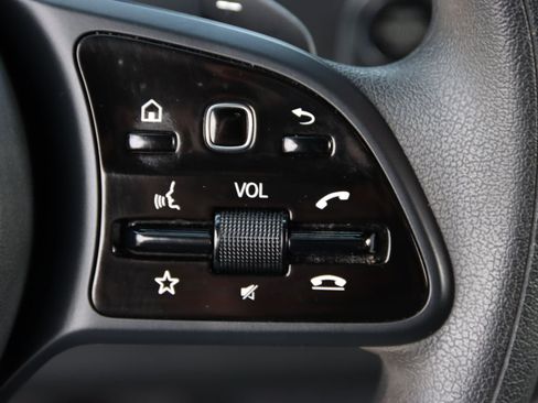 Used 2024 Mercedes-Benz Sprinter 2500 image 18