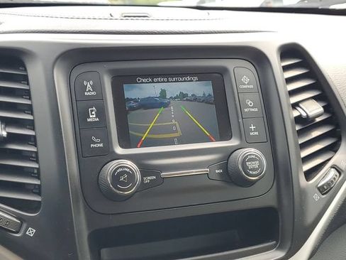 Used 2015 Jeep Cherokee Sport w/ Sport Appearance Group AWD/4WD image 23
