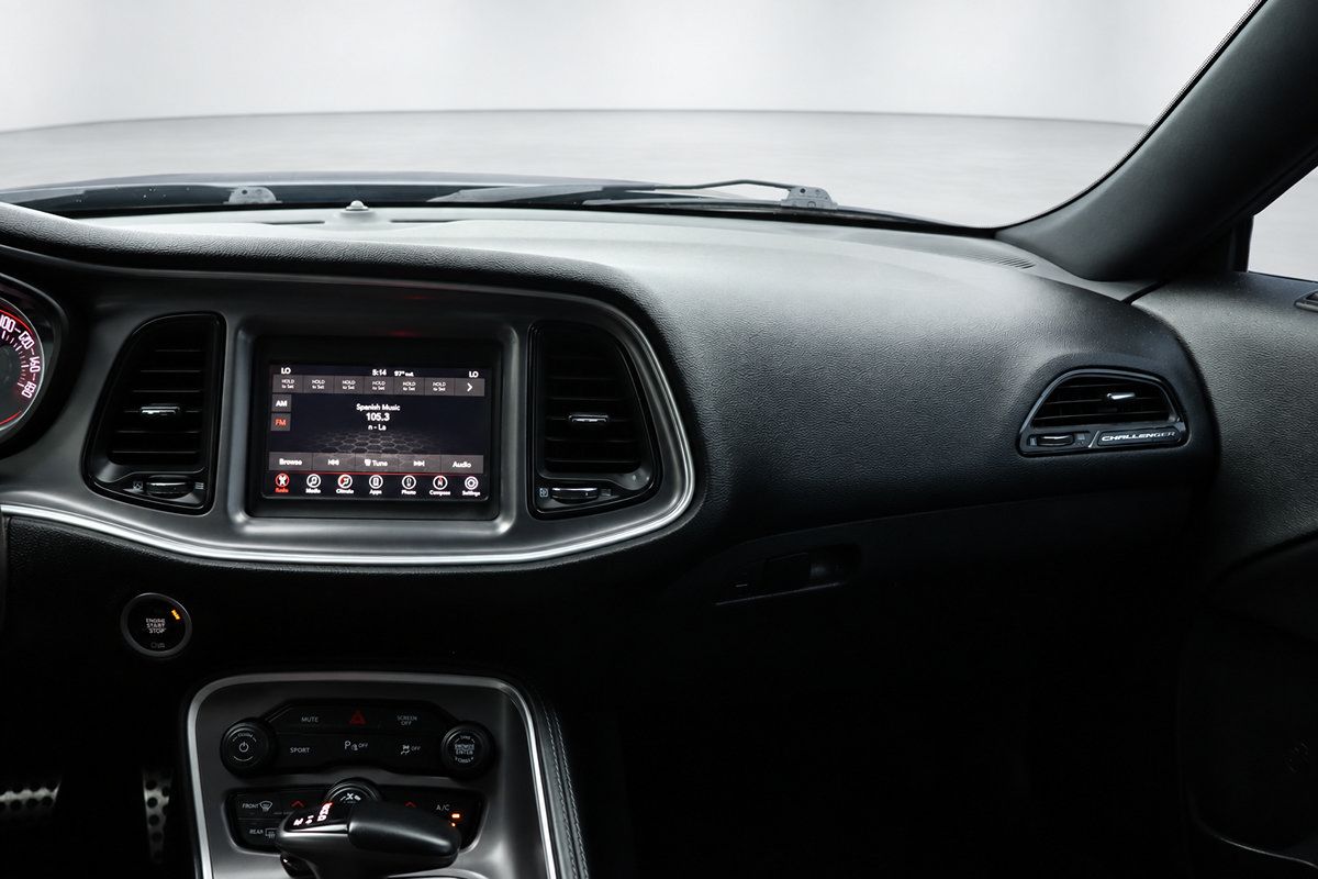 Used 2022 Dodge Challenger R/T RWD image 27