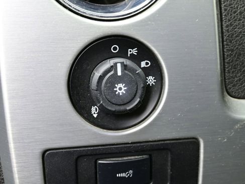 Used 2014 Ford F150 Platinum image 14