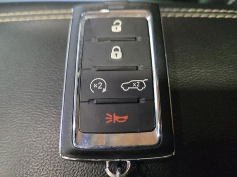 Used 2023 Jeep Grand Cherokee Limited w/ MOPAR Finishing Package AWD/4WD image 32
