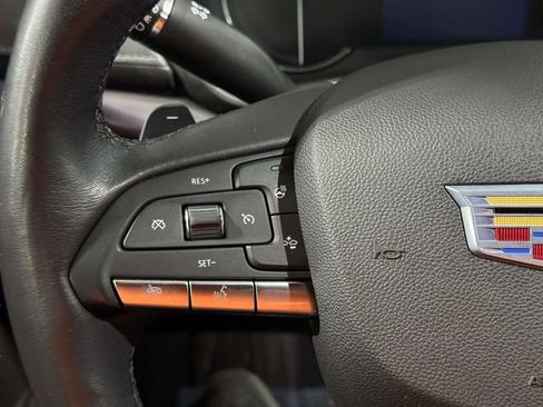 Used 2023 Cadillac XT4 Luxury w/ LPO, Onyx Lite Package image 16