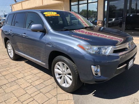 Used 2012 Toyota Highlander Limited AWD/4WD image 8