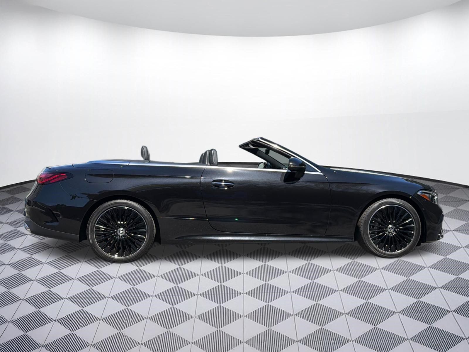 Used 2024 Mercedes-Benz CLE 450 4MATIC Cabriolet image 7