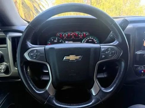 Used 2018 Chevrolet Silverado 1500 LT w/ LT Eassist Package AWD/4WD image 18