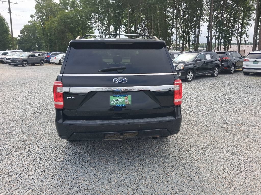 Used 2018 Ford Expedition XLT w/ Equipment Group 202A AWD/4WD image 20