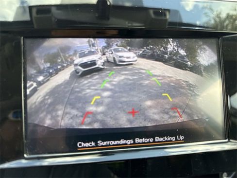 Used 2019 Subaru Crosstrek 2.0i Premium w/ Eyesight System image 17