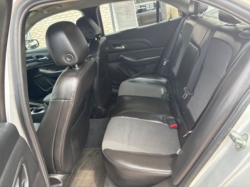 Used 2015 Chevrolet Malibu LT w/ Power Convenience Package FWD image 4