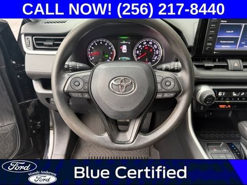 Used 2021 Toyota RAV4 XLE FWD image 8