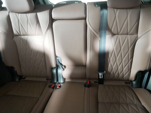 New 2025 Mitsubishi Outlander SEL image 3