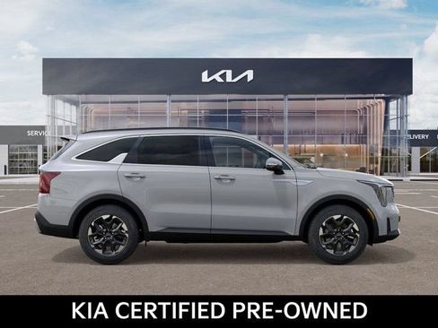 Certified 2026 Kia Sorento S w/ S Panoramic Sunroof Package FWD image 7