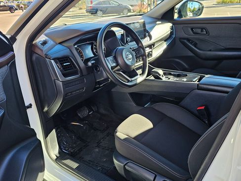 Used 2023 Nissan Rogue S image 13