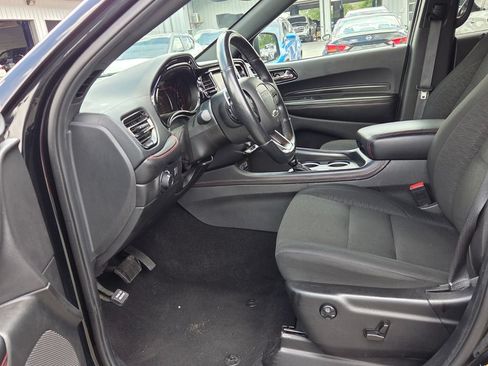 Used 2023 Dodge Durango GT RWD image 3