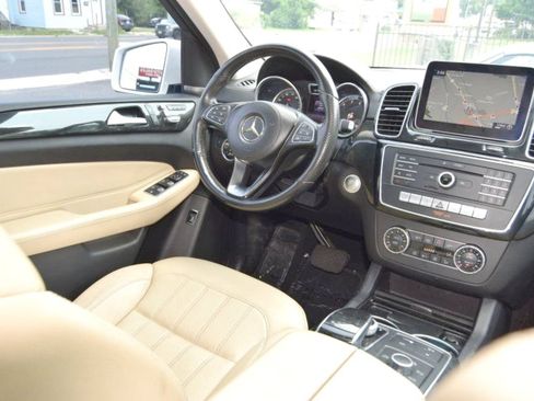 Used 2019 Mercedes-Benz GLS 450 4MATIC image 25