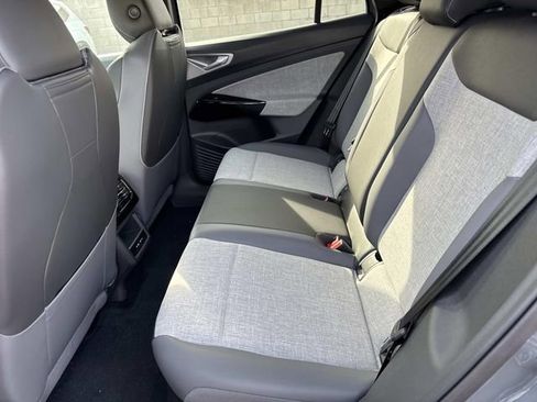 New 2026 Volkswagen ID.4 Pro image 11