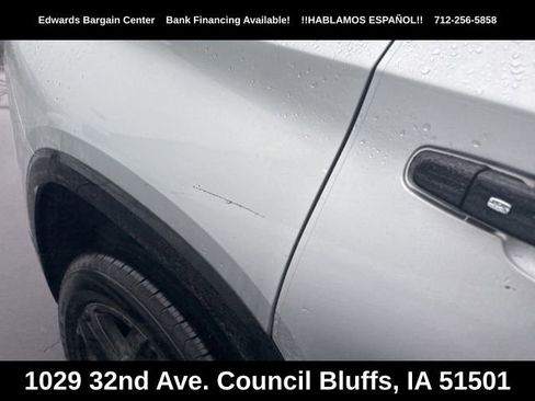 Used 2020 Chevrolet Traverse Premier w/ Redline Edition AWD/4WD image 5