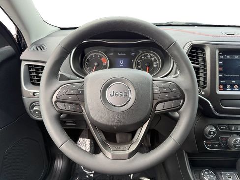 Used 2022 Jeep Cherokee Trailhawk AWD/4WD image 12