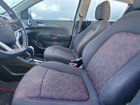 Used 2020 Chevrolet Sonic LT image 3