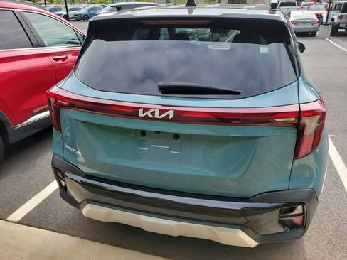 Used 2025 Kia Seltos S FWD image 5