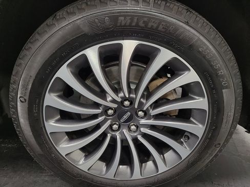 Used 2020 Lincoln Aviator Reserve w/ Equipment Group 201A image 11