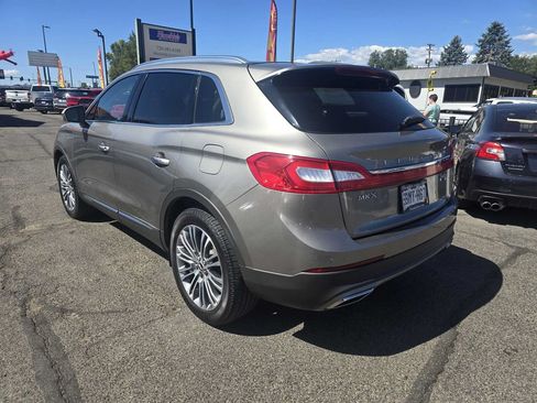 Used 2016 Lincoln MKX Reserve w/ Climate Package AWD/4WD image 12