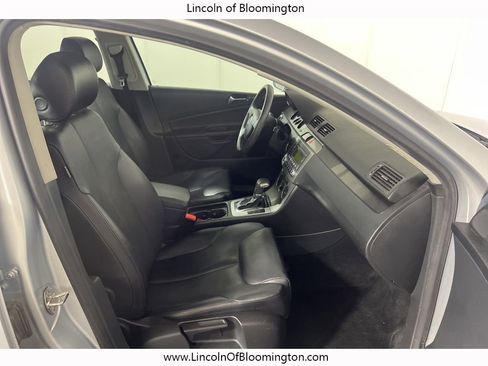 Used 2007 Volkswagen Passat 2.0T image 16