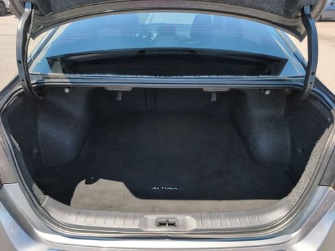 Used 2019 Nissan Altima 2.5 SR w/ SR Premium Package FWD image 6