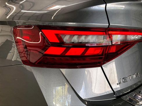 Used 2024 Volkswagen Jetta SEL image 32