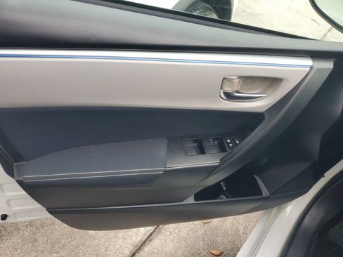 Used 2016 Toyota Corolla LE image 17