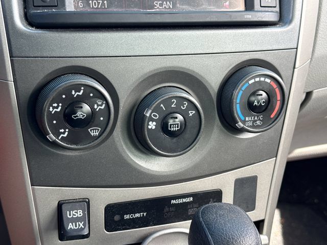 Used 2013 Toyota Corolla LE FWD image 25