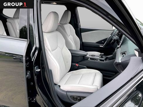 Certified 2026 Lexus TX 350 AWD w/ Technology Package image 8